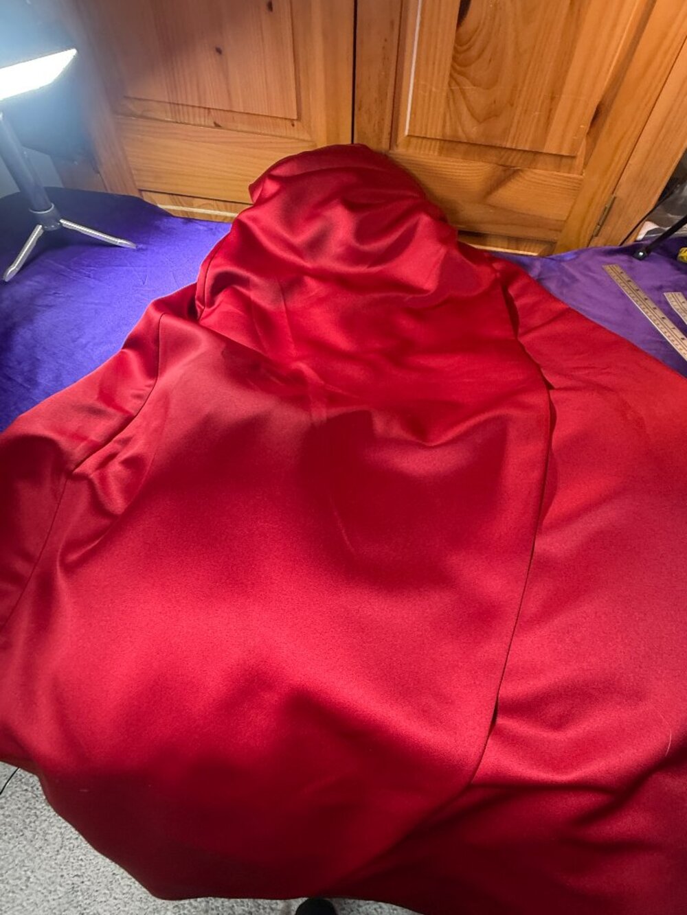 📌 David's Bridal Apple Red Satin Trumpet Prom - Bridesmaid - Formal Night Gown - Picture 15 of 16